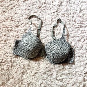 Warner's Snake Print Tshirt Soft Underwire‎ Bra Womens 36B Lounge Casual Comfort